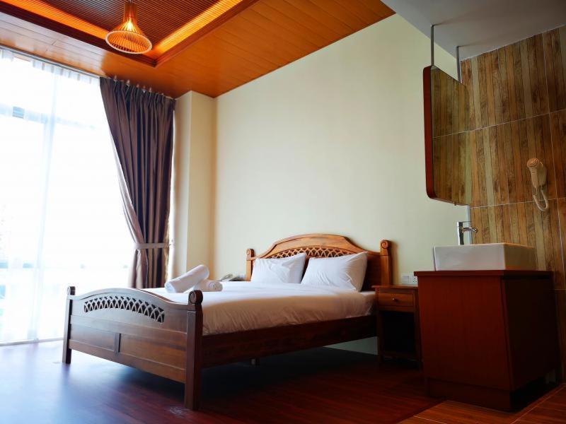Top Holiday Hotel Сери-Кембанган Экстерьер фото