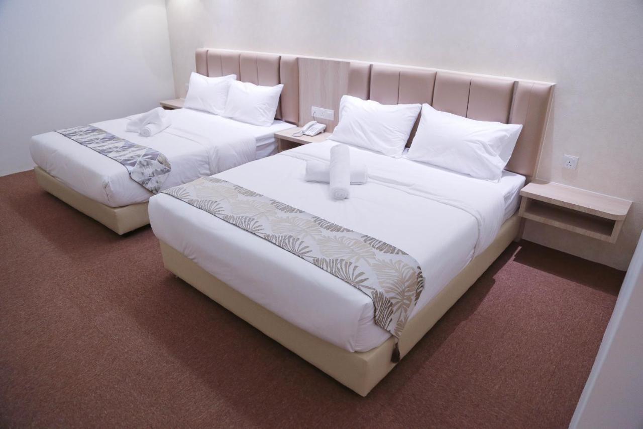 Top Holiday Hotel Сери-Кембанган Экстерьер фото