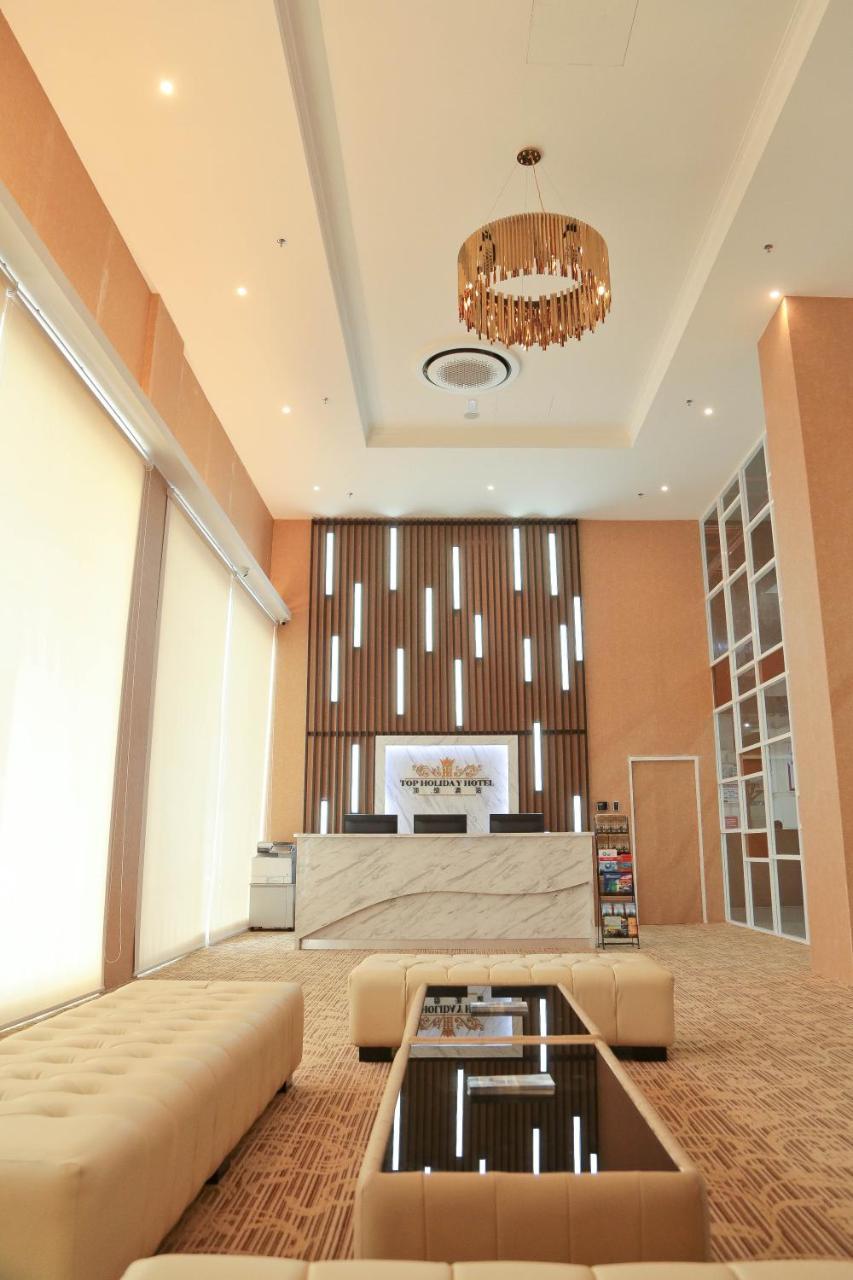 Top Holiday Hotel Сери-Кембанган Экстерьер фото