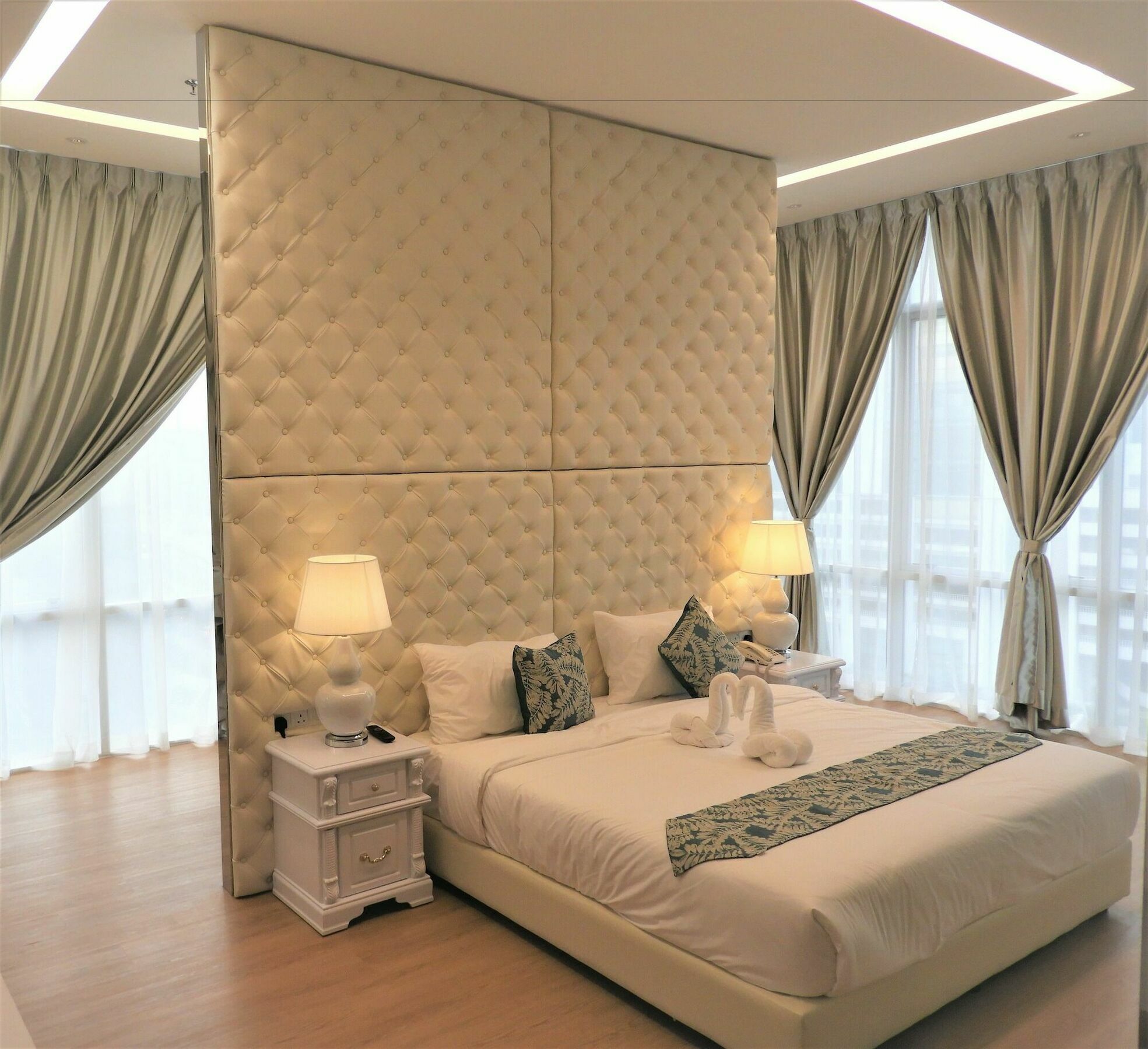 Top Holiday Hotel Сери-Кембанган Экстерьер фото